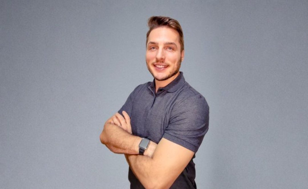 Willian - Montador de Móveis Profissional Foto do montador de móveis Willian, especialista em móveis planejados em Novo Hamburgo.